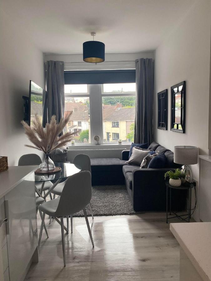 The Retreats 2: Pet-Friendly Flat in Kenfig Hill Apartment Exterior photo